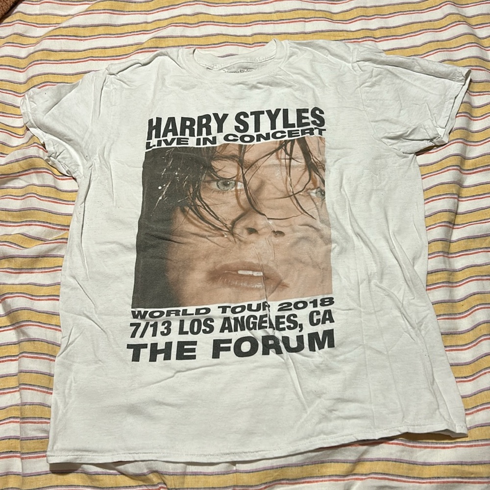 Harry styles forum shirt size M